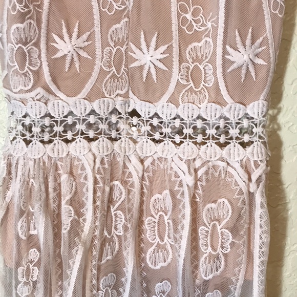 Lace dress floor length - Picture 3 of 10